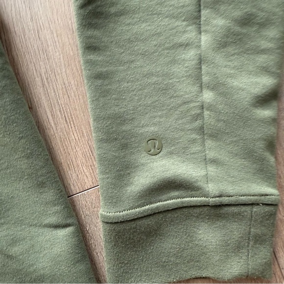 Lululemon long sleeve crew - Picture 2 of 3